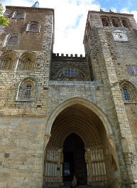 Évora Cathedral http://www.flickr.com/photos/jasonpearce/4049063093/
