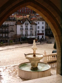 Sintra National Palace http://commons.wikimedia.org/wiki/File:Palacio_Sintra_fonte.JPG